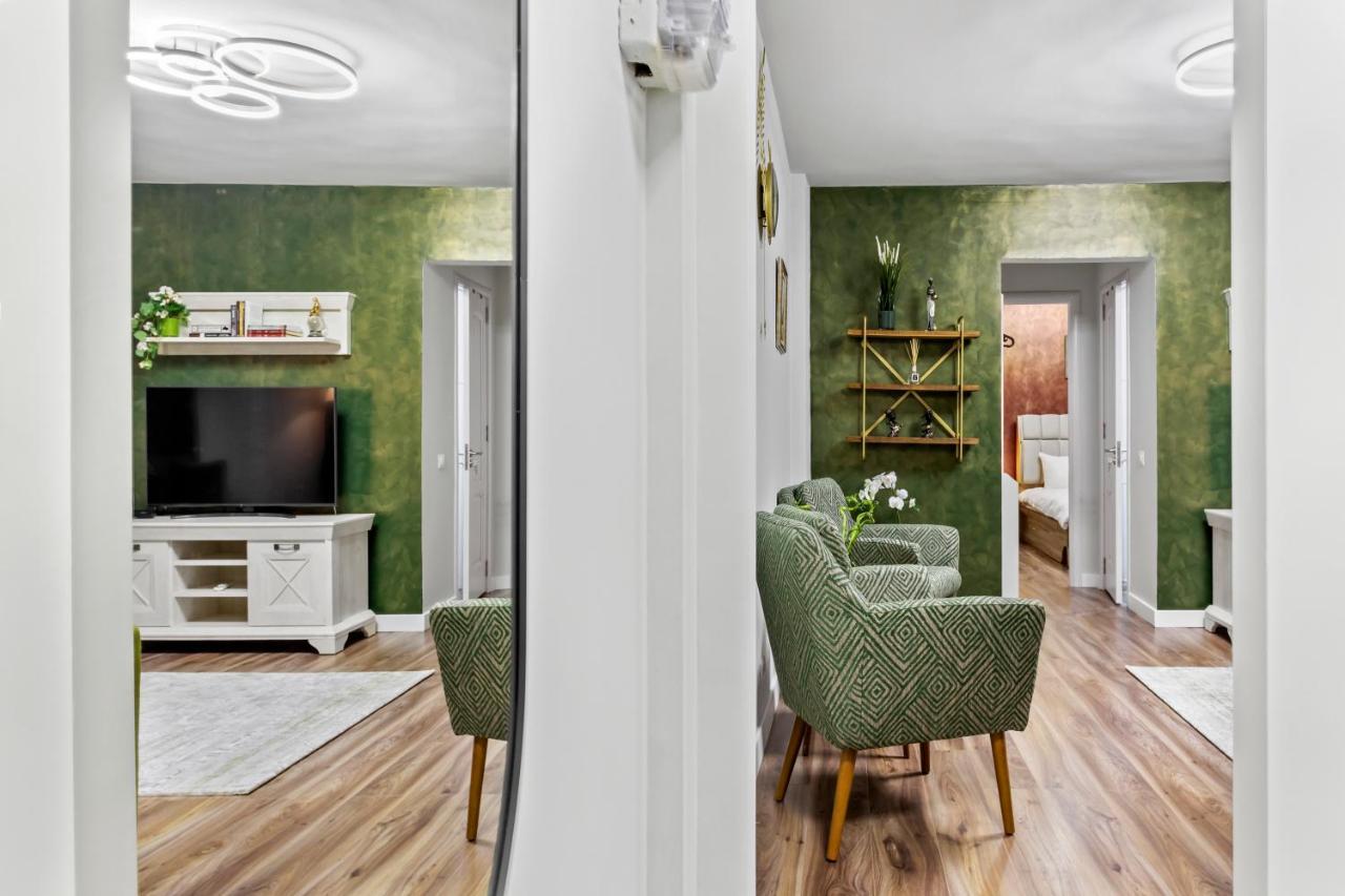 Cozy By Art Apartment Bucharest